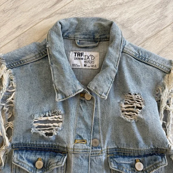 LONG DISTRESSED DENIM VEST - Picture 2 of 4